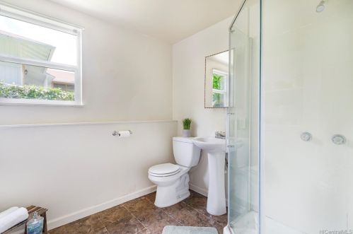 2424 Myrtle St, Honolulu HI 96816-3137 exterior