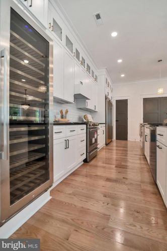 102 Ritchie Ave, Silver Spring MD  20910-5112 exterior