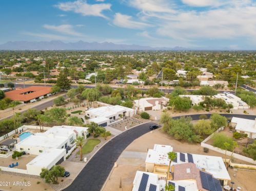 9919 47th Pl, Phoenix AZ  85028-4242 exterior