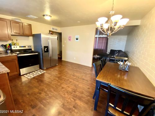 4068 Evergreen Ave, Tucson AZ 85730-3928 exterior