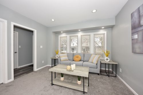 3782 13th St, Milwaukee, WI 53206-3011