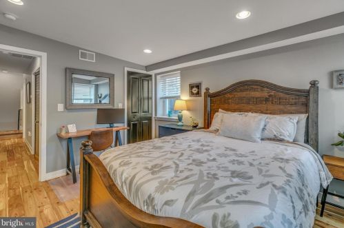 1223 Ellsworth St, Philadelphia PA 19146-2812 exterior