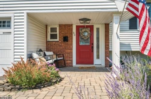 60 Kenneth Pl, Clark, NJ 07066-1721