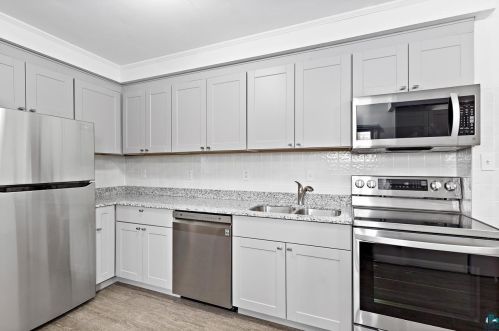 4729 Mcculloch St, Duluth MN 55804-1933 exterior