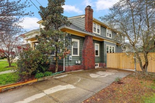 101 Whitford Ave, Providence RI  02908-3437 exterior