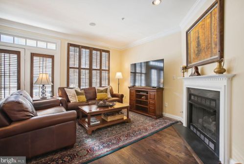 321 Fayette St, Alexandria VA 22314-2434 exterior