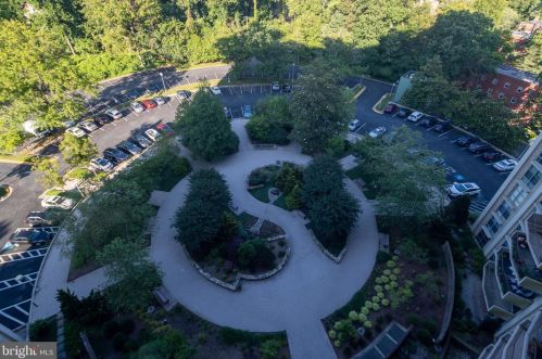 9039 Sligo Creek Pkwy, Silver Spring MD  20901-3301 exterior