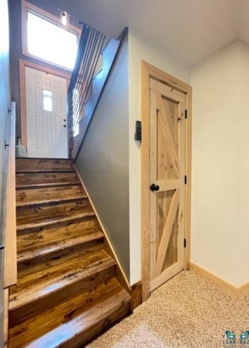 1215 Joshua Ave, Duluth MN 55811-4559 exterior