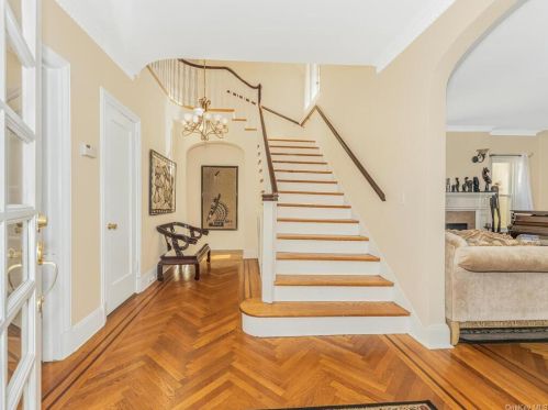 161 Commonwealth Ave, Mount Vernon NY 10552-2016 exterior