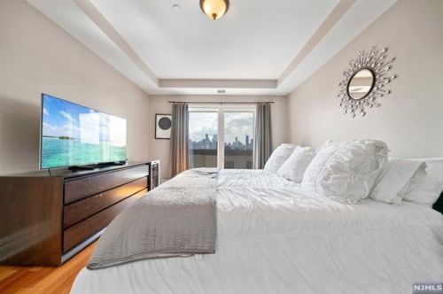 53 Eton Row, Union City NJ 07086 exterior