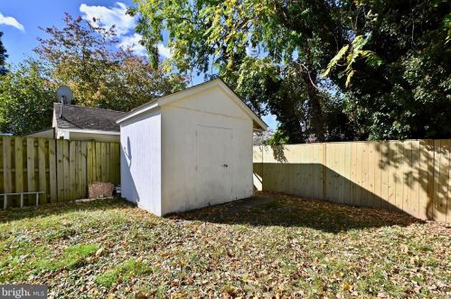 148 Moncure Dr, Alexandria VA 22314-4946 exterior