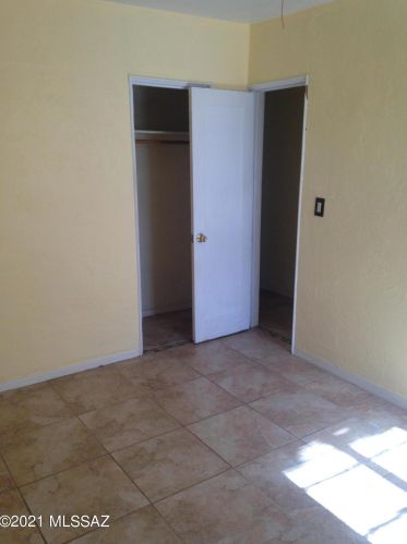 834 Lee St, Tucson AZ 85719-3932 exterior