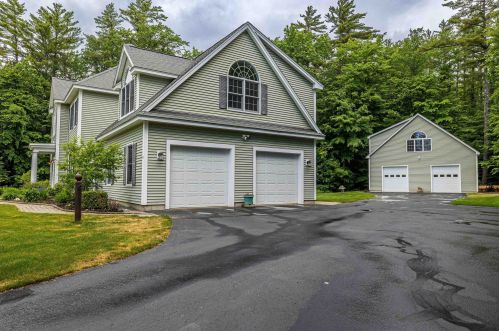 9 Thackeray Rd, Concord, NH 03301-3028