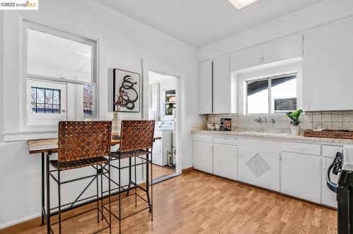 2736 Wallace St, Berkeley CA 94702-2232 exterior