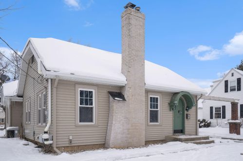 323 Glendale Blvd, Kalamazoo, MI 49004-1321