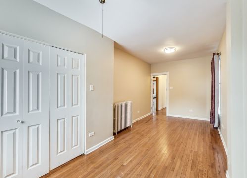 1719 Melvina Ave, Chicago IL 60646-1123 exterior