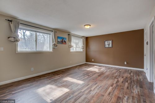 275 Burlington Rd, Saint Paul MN 55119-5376 exterior