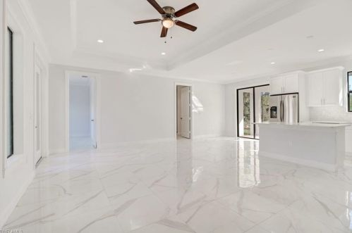 2565 60 Ave, Naples FL 34120-2684 exterior