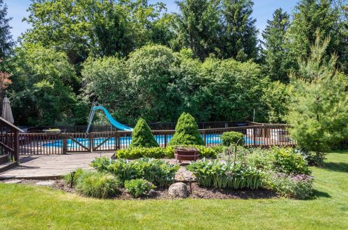 1551 Leffingwell Ave, Grand Rapids MI 49525-4530 exterior