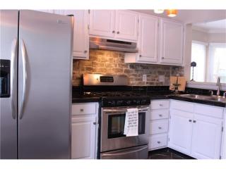 901 Defoors Lndg, Atlanta, GA 30318-7545