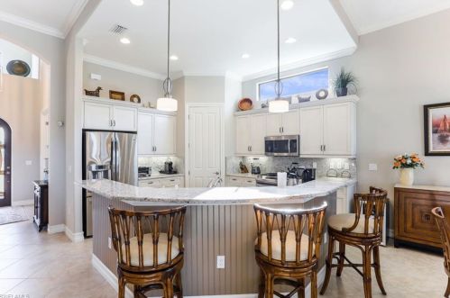 6838 Canwick Cove Cir, Naples FL 34113-3201 exterior