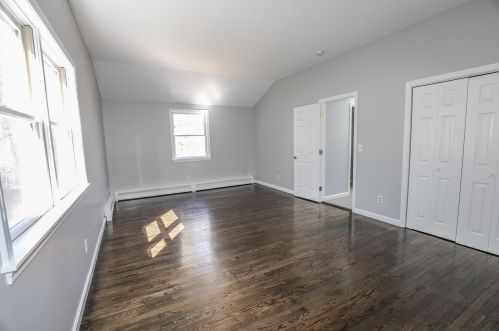 87 Blacksnake Rd, Seabrook NH 03874-4310 exterior