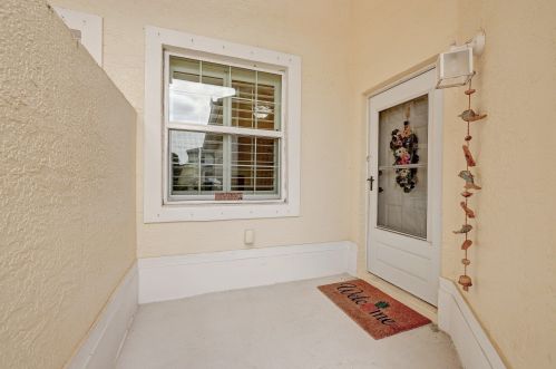 702 Southstar Dr, Fort Pierce FL 34949-9120 exterior