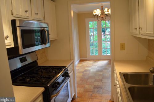 8902 16th St, Silver Spring MD 20910-2231 exterior