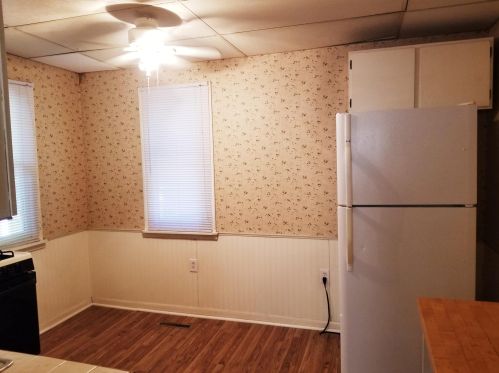 100 Leonard St, Grand Rapids MI 49503-1232 exterior