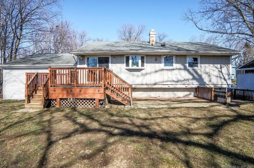 1 Colonial Pl, Norwalk CT 06851-5005 exterior