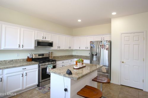 2181 Westchester Dr, Chandler AZ 85249-4687 exterior