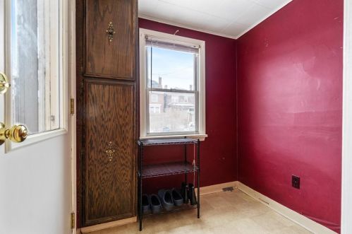 1611 Chislett St, Pittsburgh PA  15206-1312 exterior