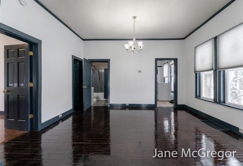 709 Apple Ave, Meskegon MI 49442-3648 exterior