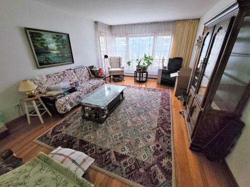 3259 Monticello Ave, Chicago IL 60618-6614 exterior