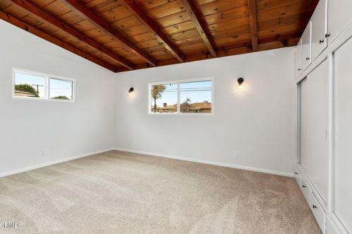 974 Orange Dr, Oxnard CA  93036-1834 exterior