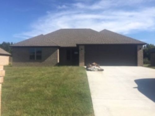 2003 7th St, Paragould, AR 72450-6252