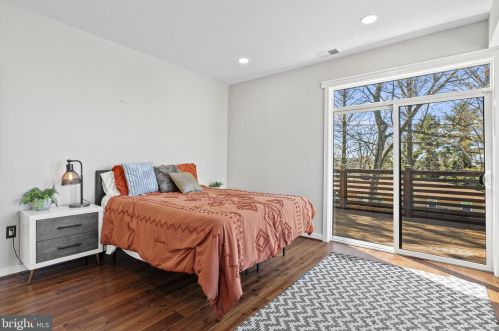 2216 30th St, Washington DC  20020-3369 exterior