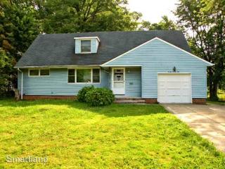 2025 Beverly Hills Dr, Cleveland OH  44143-1311 exterior