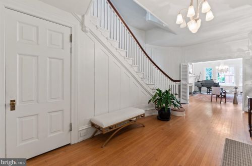 326 21 St, Philadelphia PA 19130-3237 exterior