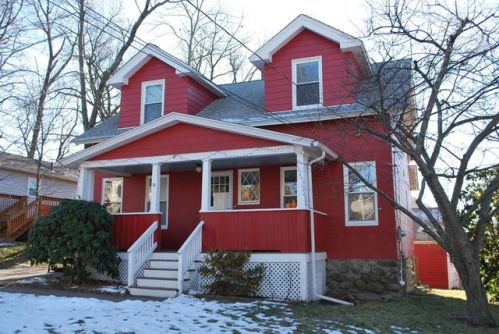 9 Hunnewell Rd, Worcester MA  01606 exterior