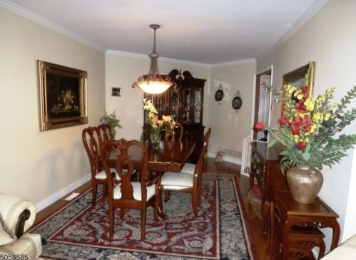 3203 Park Pl, Springfield NJ  07081-3504 exterior