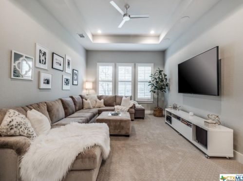 1306 Mystic Shr Blvd, Spring Branch TX 78070-5243 exterior