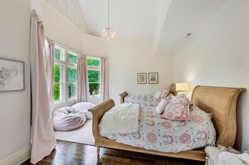 2704 Racine Ave, Chicago IL 60614-1206 exterior