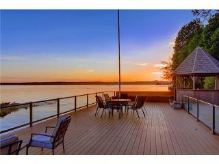 1865 Miller Creek Rd, Seattle, WA 98166-3329