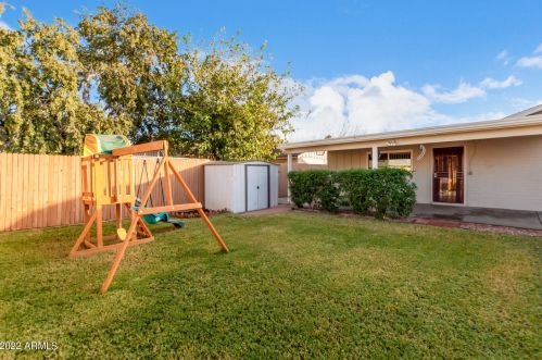 2328 Altadena Ave, Phoenix AZ 85029-3402 exterior