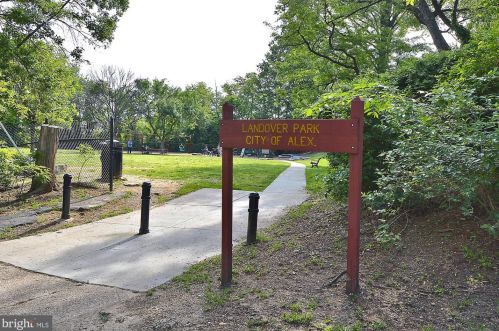 207 Burgess Ave, Alexandria VA 22305-1903 exterior