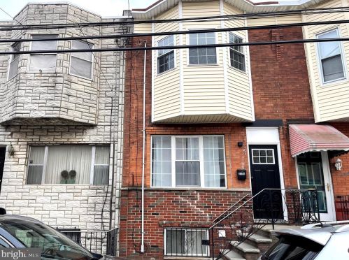 2006 Mckean St, Philadelphia, PA 19145-2827