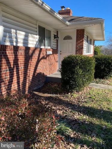 1711 Lansdowne Way, Silver Spring MD  20910-1443 exterior