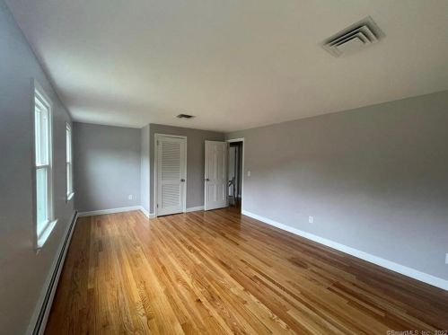 169 Dartmouth Rd, Manchester CT 06040-6616 exterior