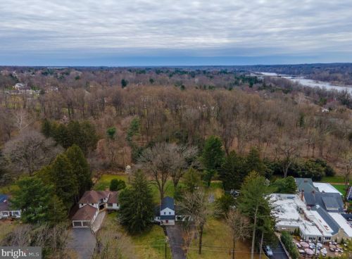 15 Delaware Ave, Trenton NJ 08628-2002 exterior